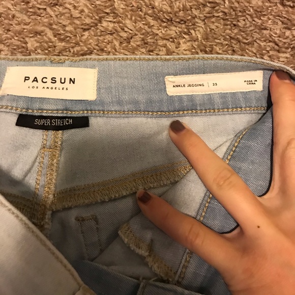 PacSun Jeans - Picture 2 of 8